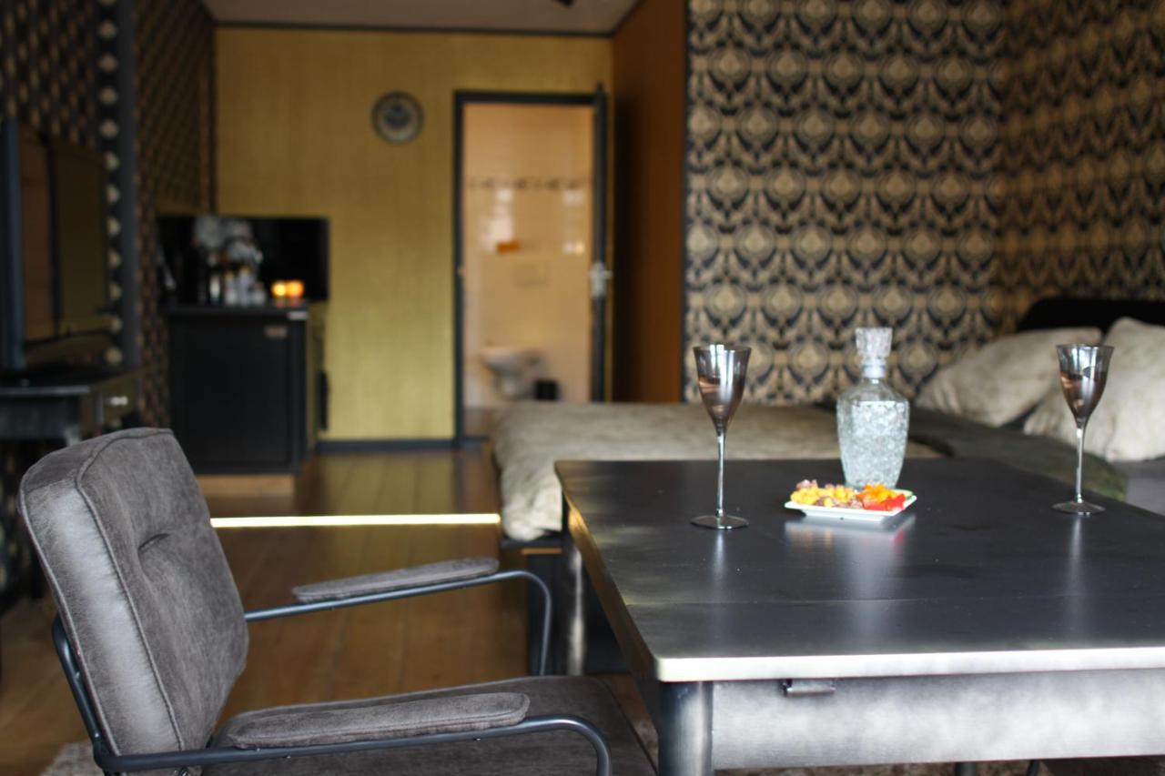 By Goselink Bed & Breakfast Алкмаар Екстериор снимка